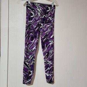 Under Armour Pants Womens Size Small Purple, Black, White Print‎ NWT  Fitted...
